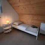 Semesterbostad Mia Domo - Wypoczynek W Gorach Suchych, Kamiennych I Sowich